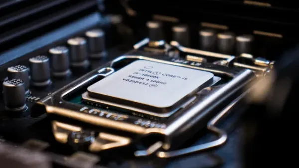 منابع سختافزاری RAM و CPU